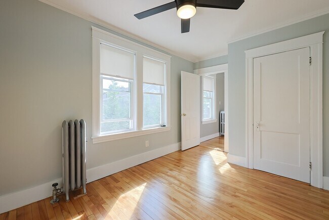 Building Photo - 19 Brantwood Rd