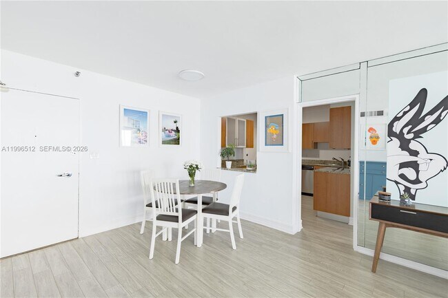 Building Photo - 5161 Collins Ave