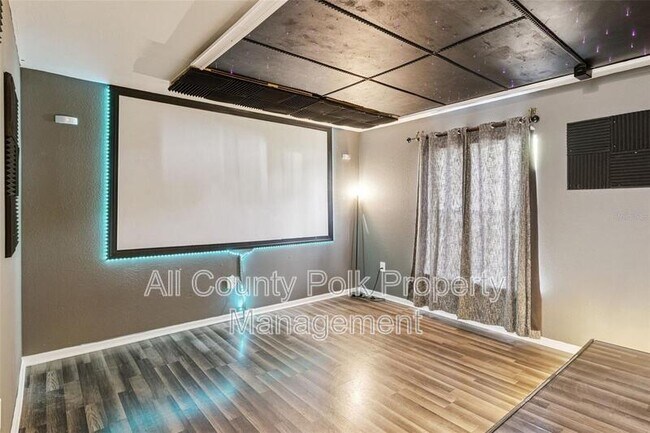 Building Photo - 455 Danube Dr