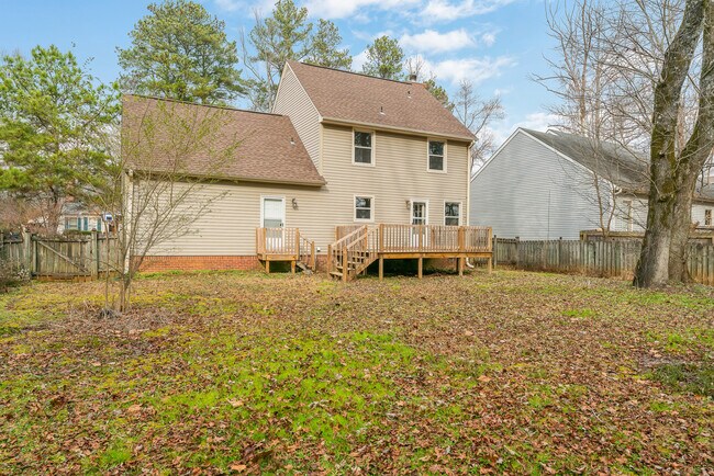 Building Photo - 127 Suffolk Dr