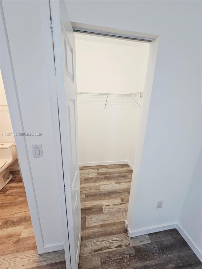 Building Photo - 127 NE 184th Terrace