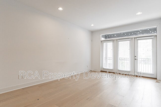 Building Photo - 616 Pomeroy St
