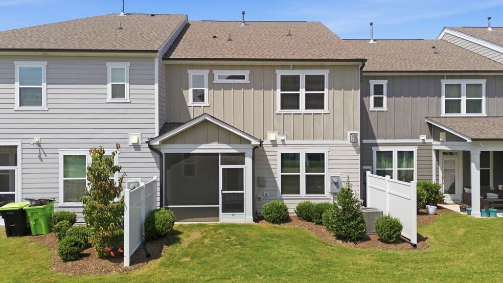 Building Photo - 233 Luftee Ln