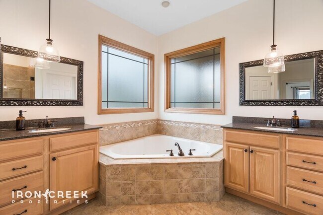 Building Photo - 15 Carl Roberts Rd