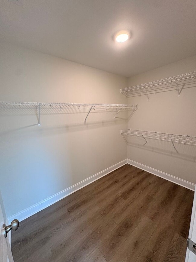 Building Photo - 114 Alva Ct