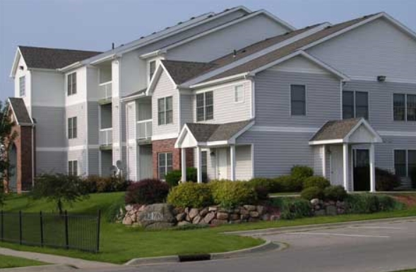 Entry - Highpoint at Pella