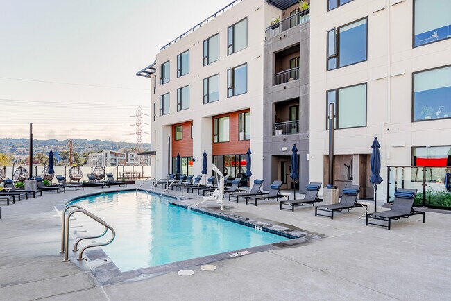 Building Photo - 1 Adrian Ct