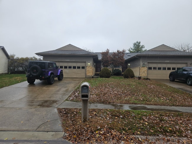 Building Photo - 1555 Vista Ridge Dr