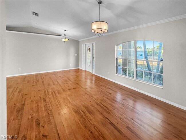 Building Photo - 326 SW 29th St