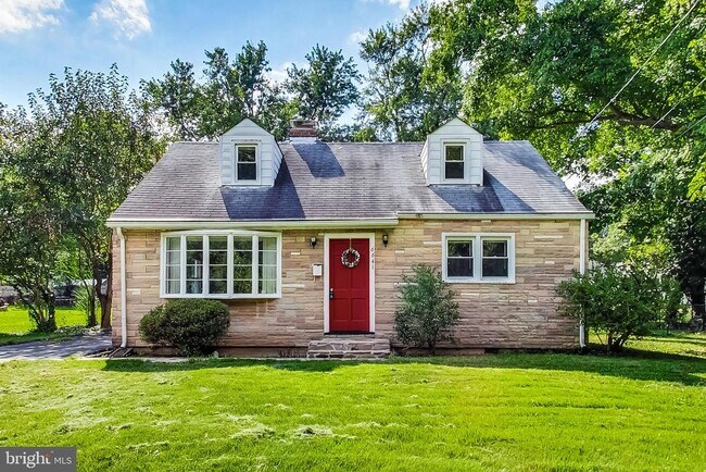 Building Photo - 6641 Barrett Rd