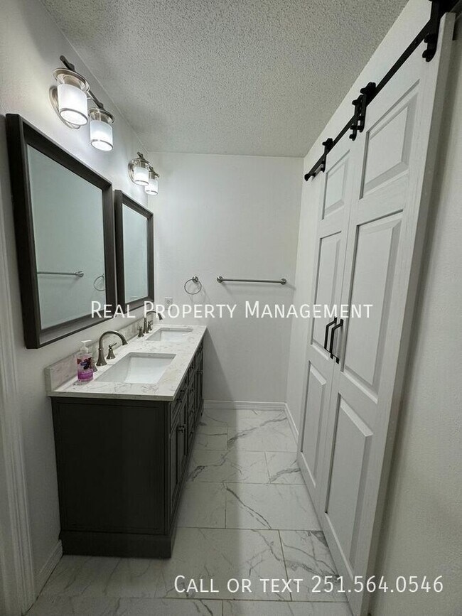 Building Photo - 2808 Westmoor Ct