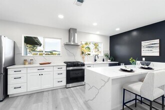 Building Photo - Charming Remodeled Home in Clairemont! Ope...
