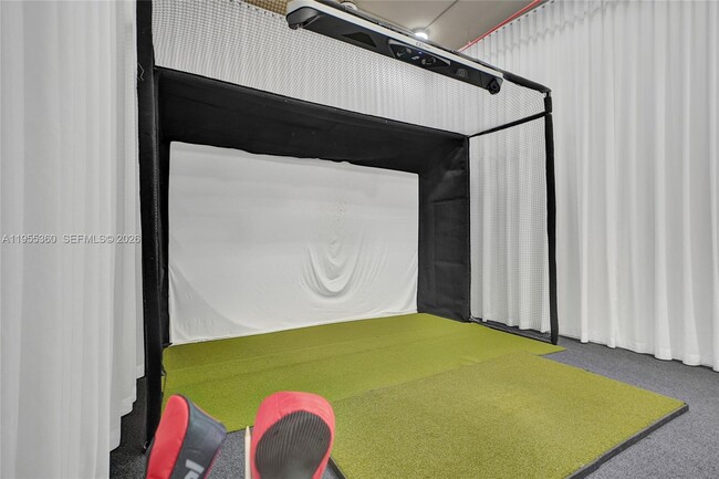 Building Photo - 495 Brickell Ave