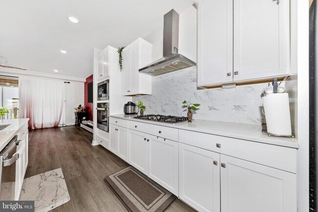 Building Photo - 6110 Stonecat Ct