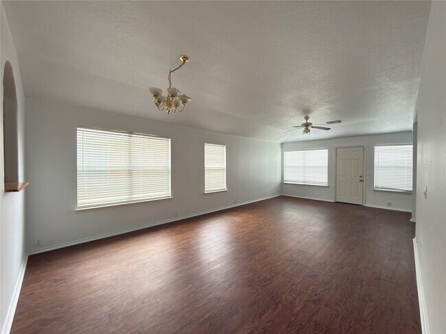 Building Photo - 14934 Sugar Sweet Dr