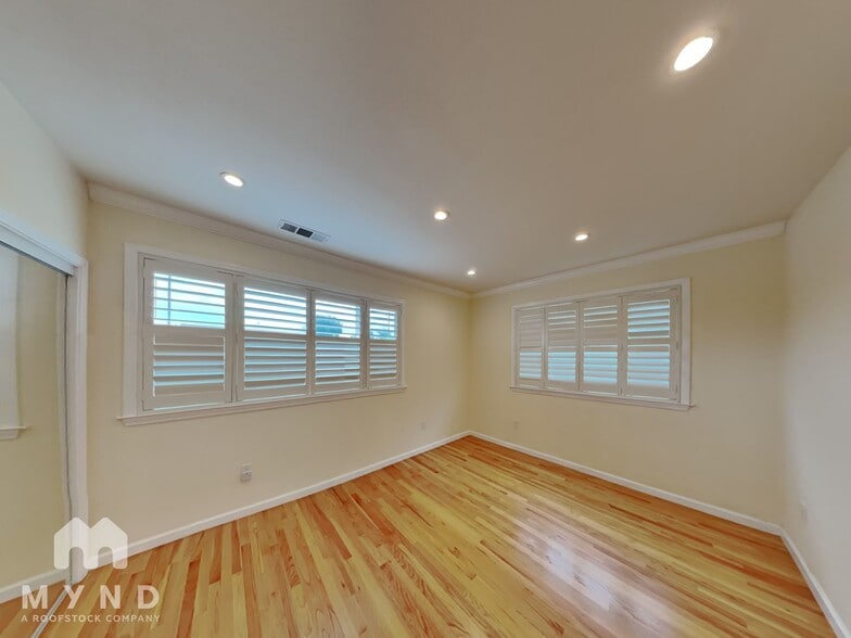 Building Photo - 4690 Cambio Ct
