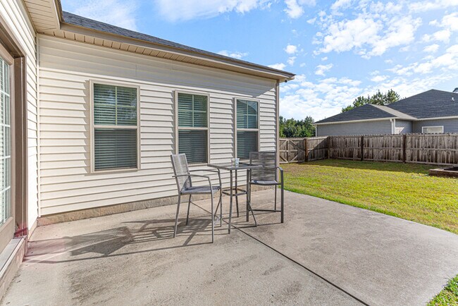 Building Photo - 130 Blue Chip Ct