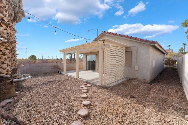 Building Photo - 900 Calico Hills Ct