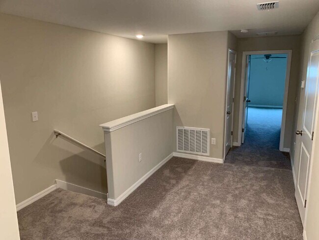 Building Photo - 9625 Pembrooke Pines Dr