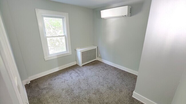 Building Photo - 542 N Fairmount St