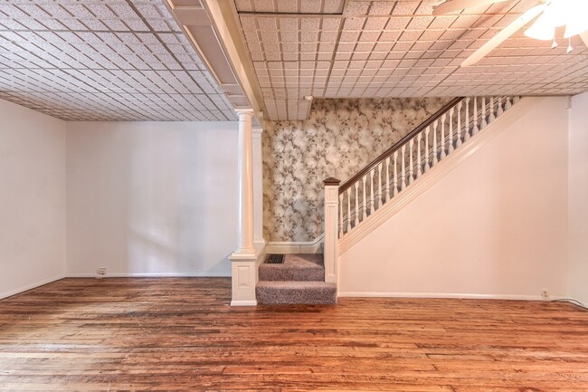 Building Photo - Spacious Home in Downtown Carlisle