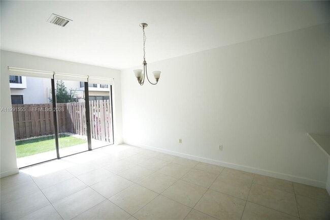 Building Photo - 10468 NW 61 Ln.