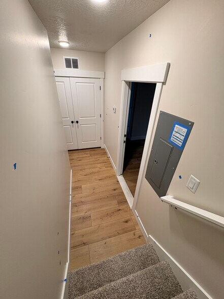 Building Photo - 5472 N Orville St