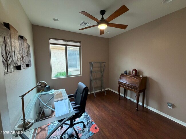 Building Photo - 26197 Vista Dr