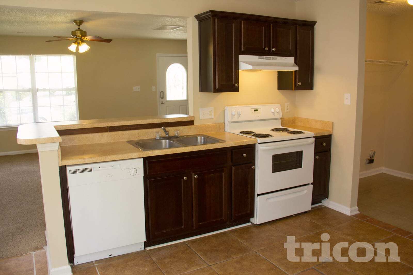 Building Photo - 11330 Northwoods Forest Dr