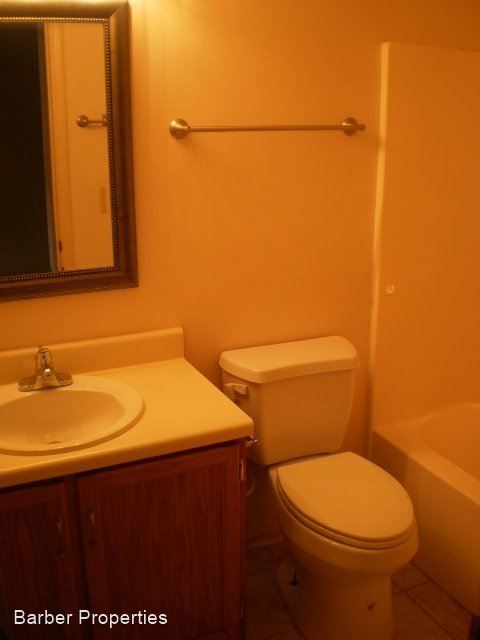 Building Photo - 3 br, 2.5 bath House - 208 Park Place