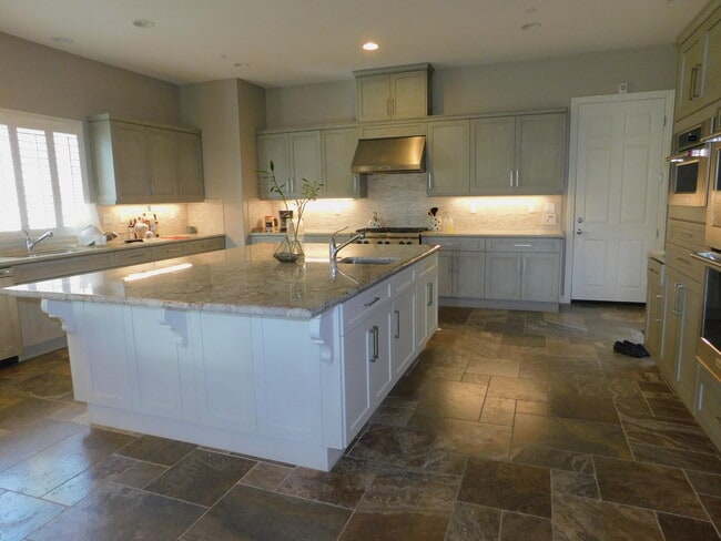 Building Photo - 7291 Range Vw Cir