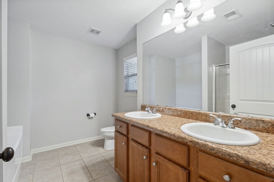 Building Photo - 149 Sunset Ln