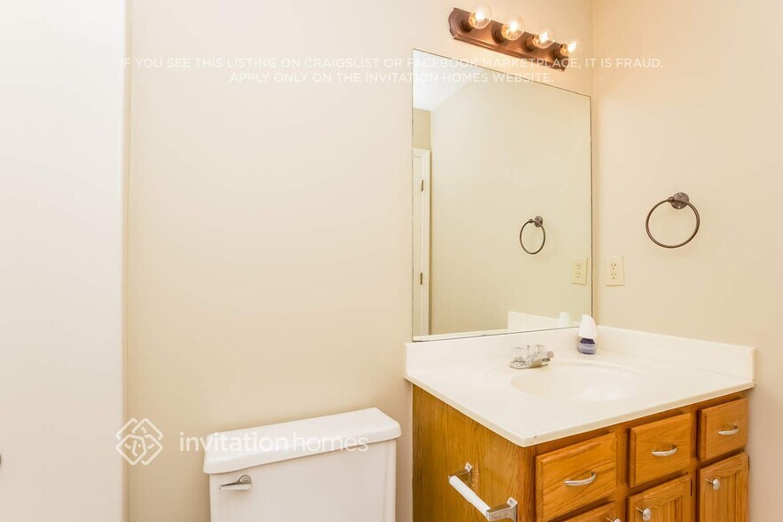 Building Photo - 650 Trellis Pond Ct