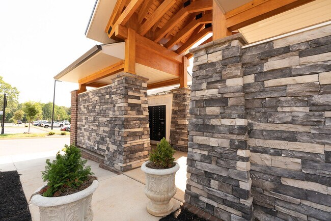 Building Photo - 1005 Scenic Loop Way