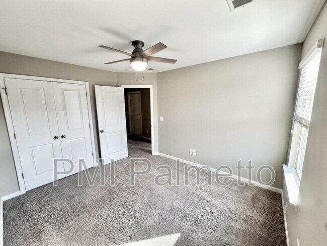 Building Photo - 117 Weeping Oak Ln