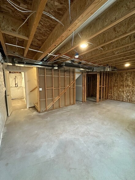 Building Photo - 718 N 160 E