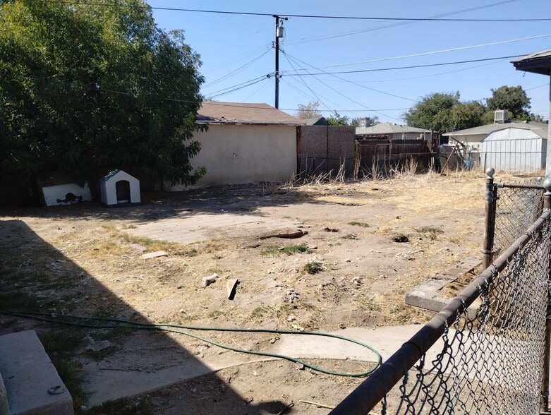 Building Photo - 911 Casa Grande St