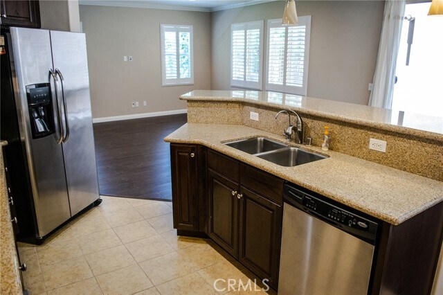 Building Photo - 23 Keepsake