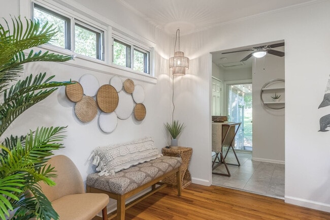 Building Photo - 4945 N Euclid Ave