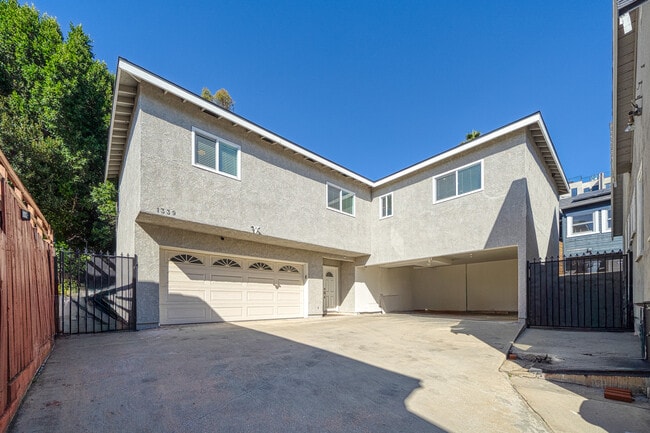 Building Photo - 1337 Douglas St