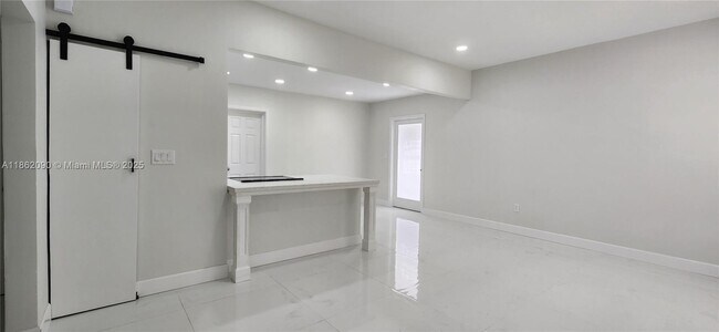 Building Photo - 830 NE 143rd St