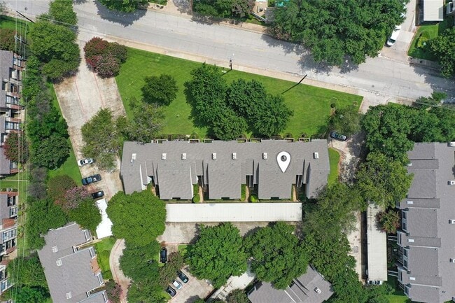Building Photo - 8555 Fair Oaks Crossing
