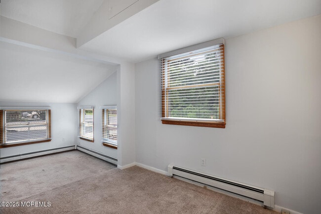 Building Photo - 9 Admiral Dr