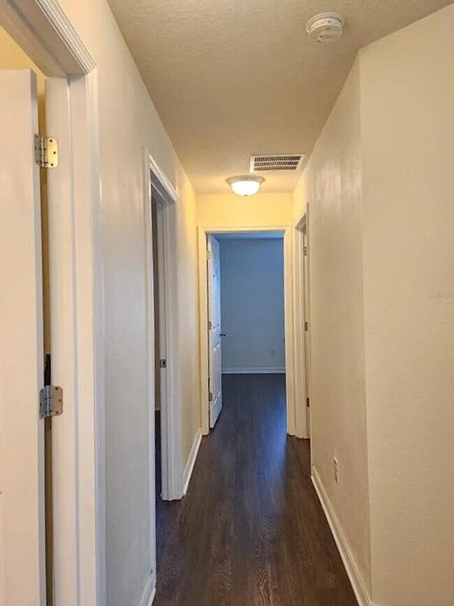 Building Photo - Nona Grove - 4 bedroom 3 bath home with pr...