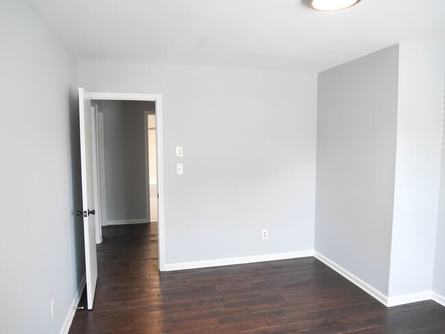 Building Photo - Recently Renovated & Move-In Ready- Bowie, MD