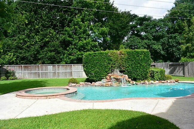 Building Photo - 23703 Banning Point Ct