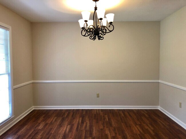 Building Photo - Three Bedroom Oconee County Available Summer