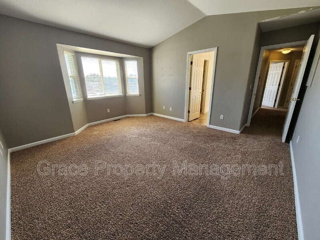 Building Photo - 553 Arbor Dr