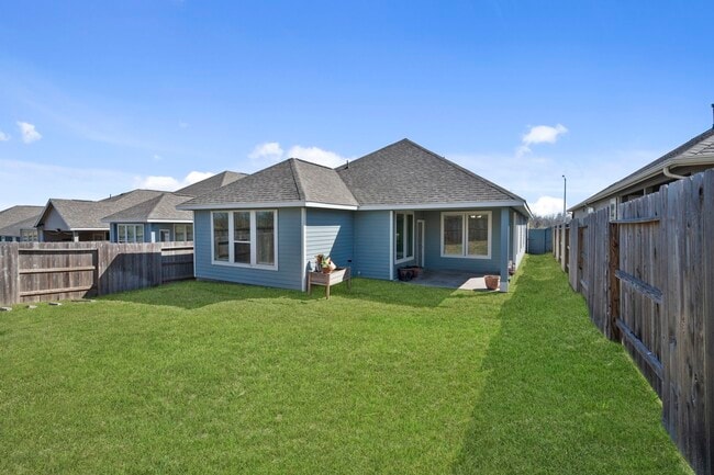 Building Photo - 33130 School Hl Rd