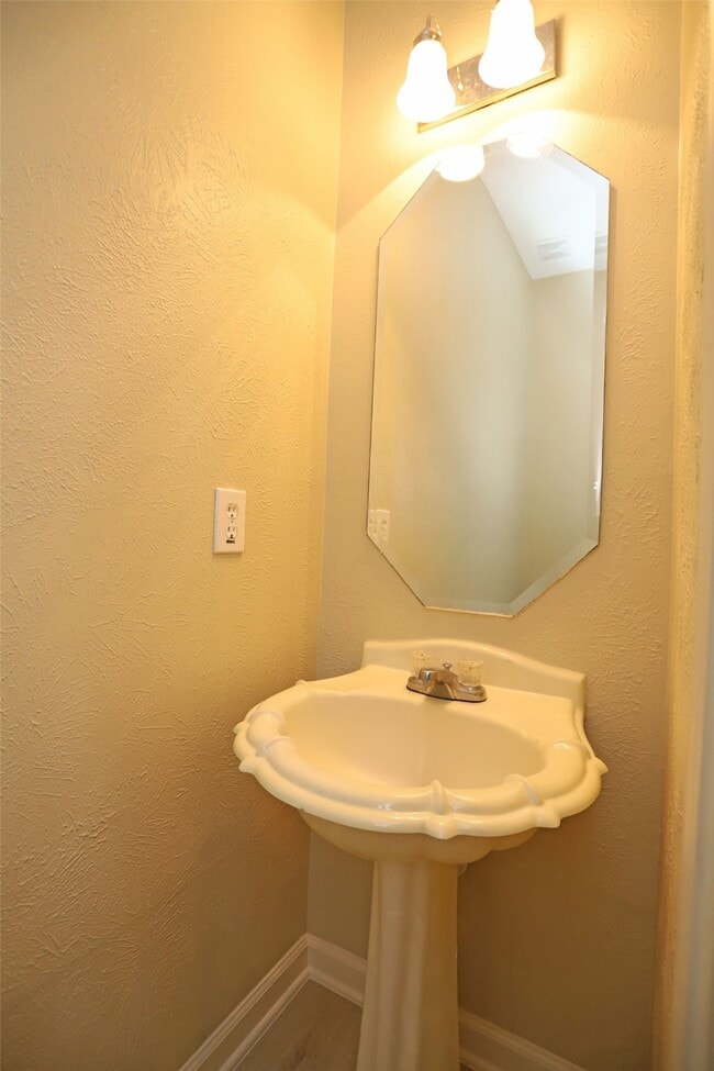 Building Photo - 7534 Orchard Hills Ln